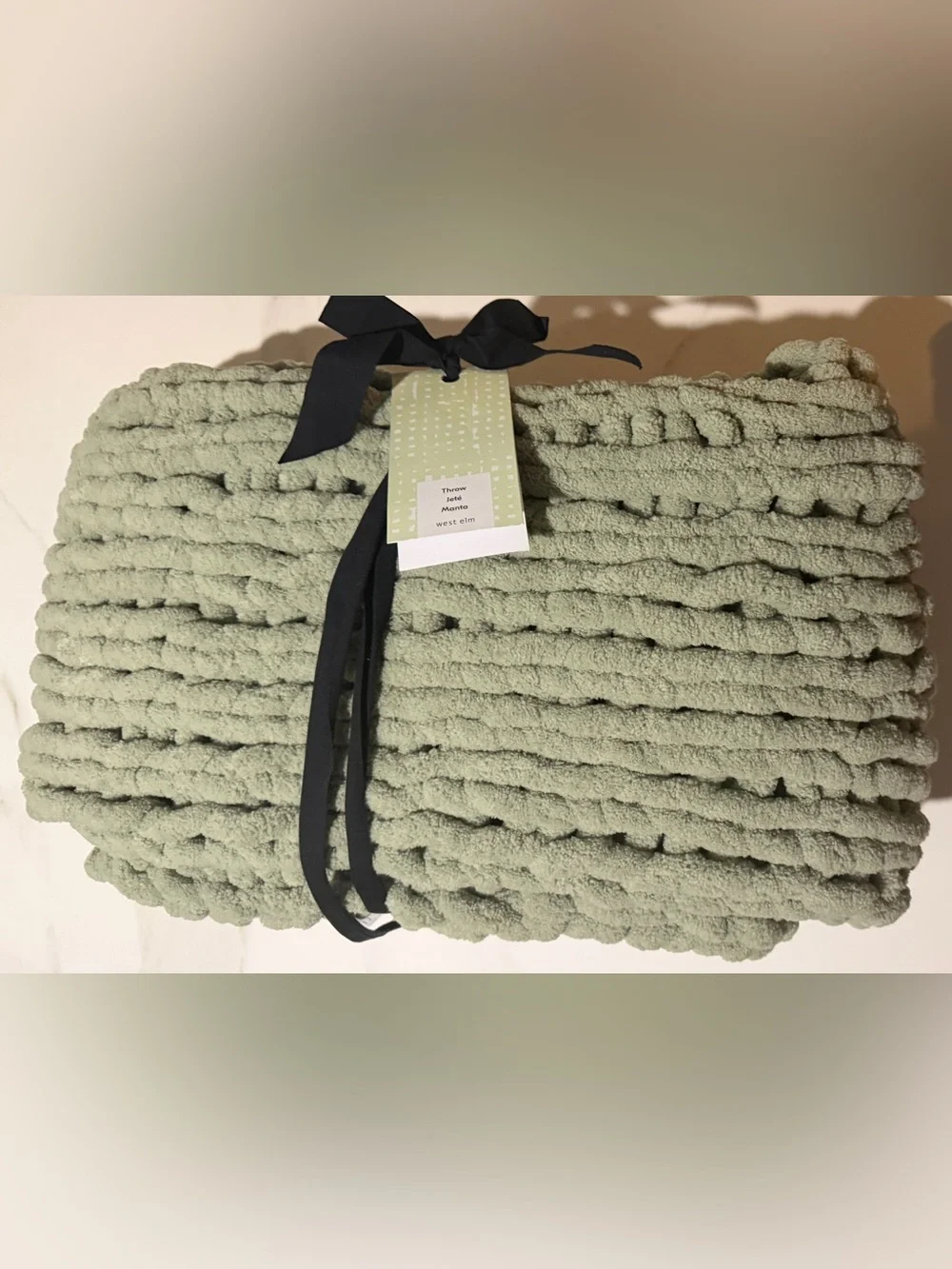 West Elm Olive Green Plush Chunky Throw 44 x 56 in / 112 x 142 cm SAGE